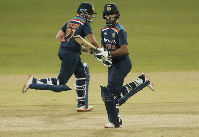 SL vs IND: सीरीज जीतने के बाद एक्सपेरिमेंट पड़ा भारत को भारी, आखिरी मैच में 3 विकेट से मिली हार