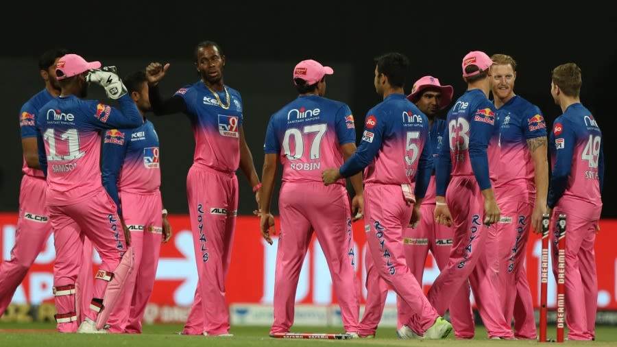 इन 4 खिलाड़ियों को राजस्थान रॉयल्स IPL 2022 मेगा ऑक्शन से पहले कर सकती हैं रिटेन