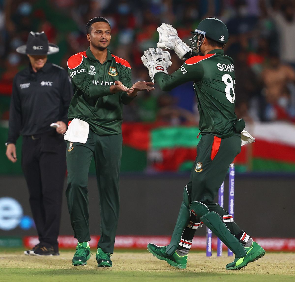 ICC T20 World cup 2021: Shakib al Hasan के आलराउंड प्रदर्शन के बूते बांग्लादेश ने बनाई सुपर-12 में अ...