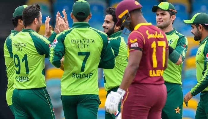 T20 World Cup 2021: वॉर्म-अप मैच में Pakistan ने West Indies को चटाई धूल, 7 विकेट से दर्ज की बड़ी जी...