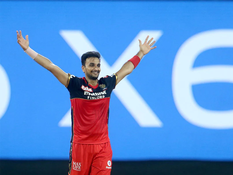 IPL 2022: हर हाल में RCB अपने इन 3 खिलाड़ियों को ऑक्शन में चाहेगी खरीदना, नंबर 2 के लिए चुकाएगी कोई...