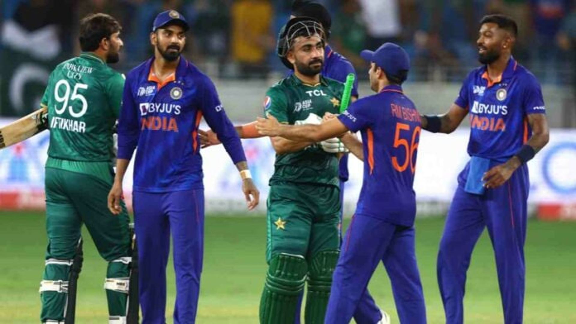 After the victory Rohit-Virat bowed in front of Hardik Pandya now he became the villain of defeat ag...