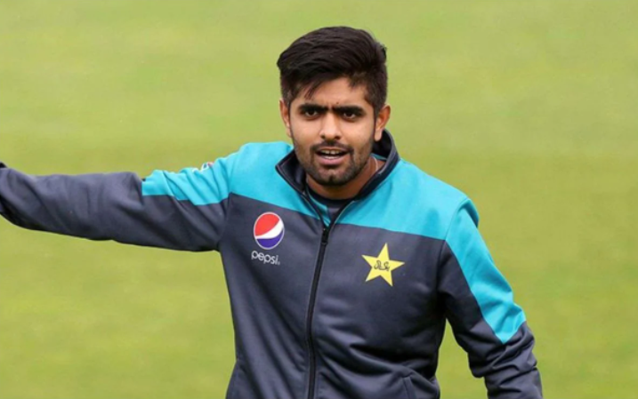 Babar Azam Fun with media Video