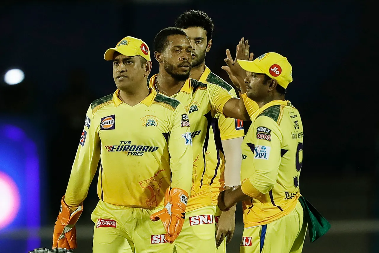 IPL 2023 से पहले एमएस धोनी को लगा बड़ा झटका, CSK के इस घातक खिलाड़ी ने दे दिया दिया धोखा