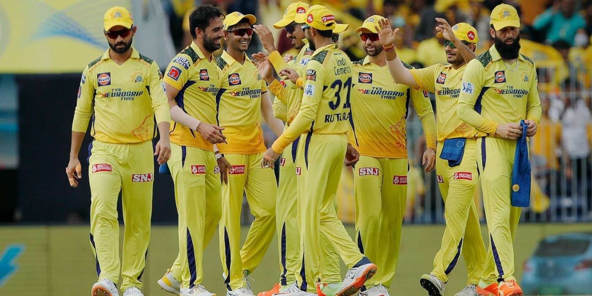 IPL 2023 फाइनल से पहले CSK के लिए बजी खतरे की घंटी, 5 मैचों में 12 विकेट लेने वाला गेंदबाज होगा बाहर