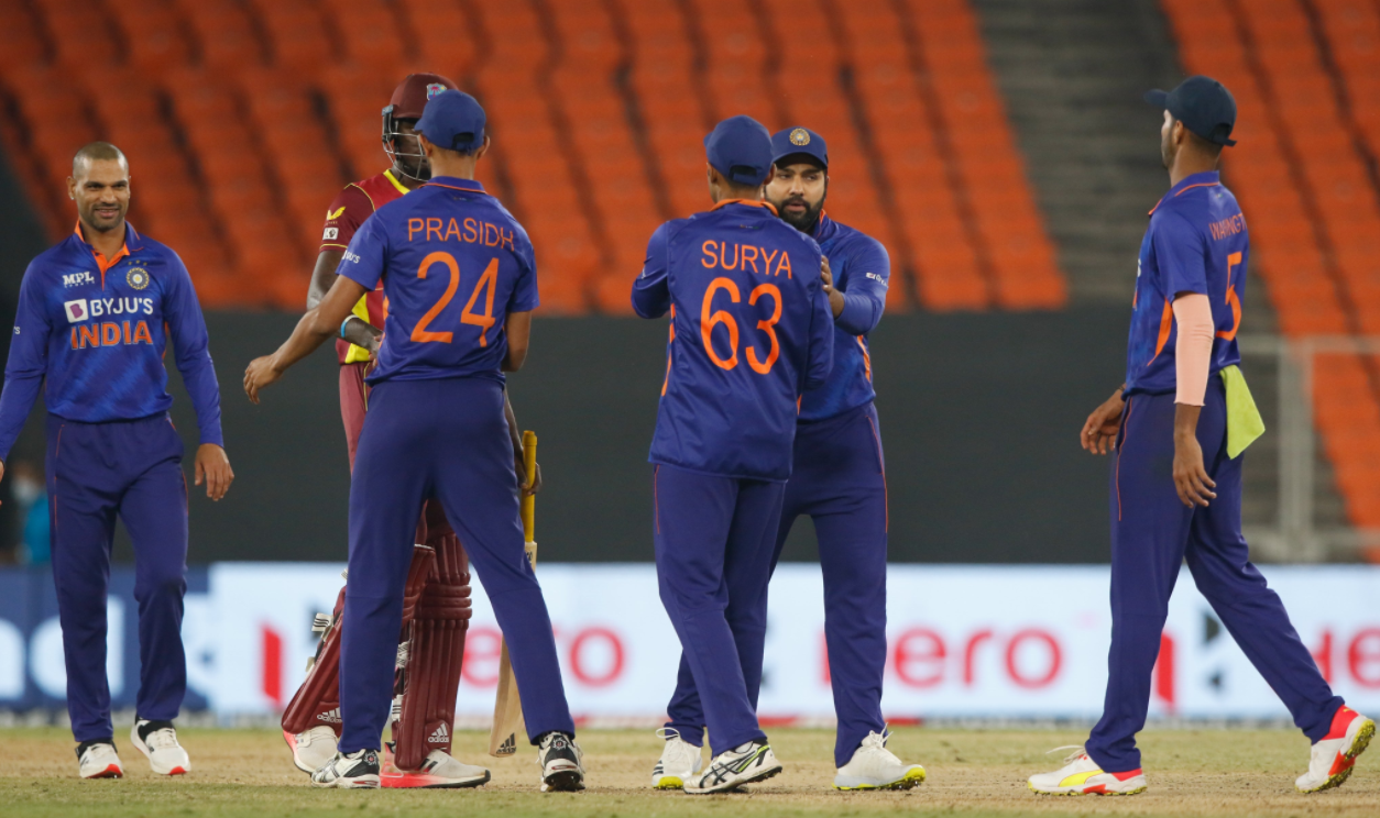IND vs WI: रोहित शर्मा ने लगाई रिकॉर्ड्स की झड़ी, तो वहीं विराट के नाम हुआ शर्मनाक रिकॉर्ड, मैच में...