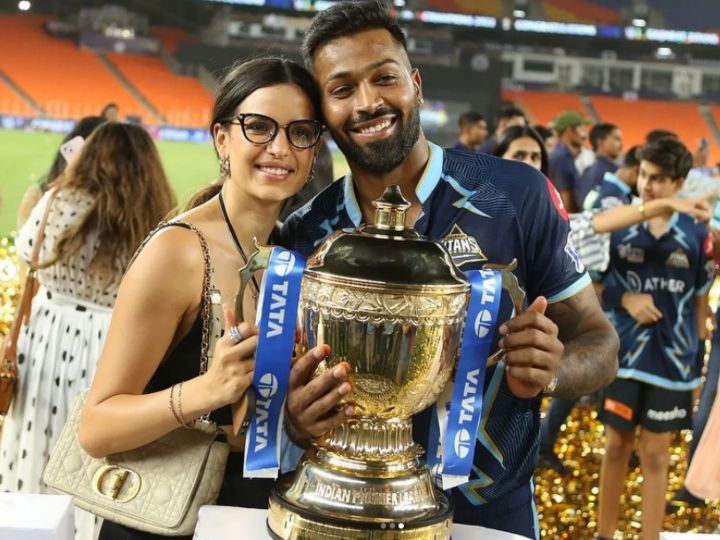 Hardik Pandya के साथ तलाक के बीच नताशा का VIDEO LEAK, इस गैर शख्स को कर रहीं है KISS