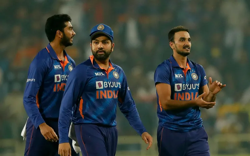 इस भारतीय ने IPL में खतरनाक गेंदबाजी से टी20 वर्ल्डकप के लिए खोले रास्ते, रोहित शर्मा के निशाने पर ह...