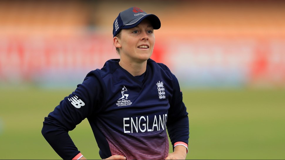 IPL 2024 से पहले RCB को तगड़ा झटका, इस स्टार खिलाड़ी ने अचानक खेलने से कर दिया मना, फैंस का टूटा दिल