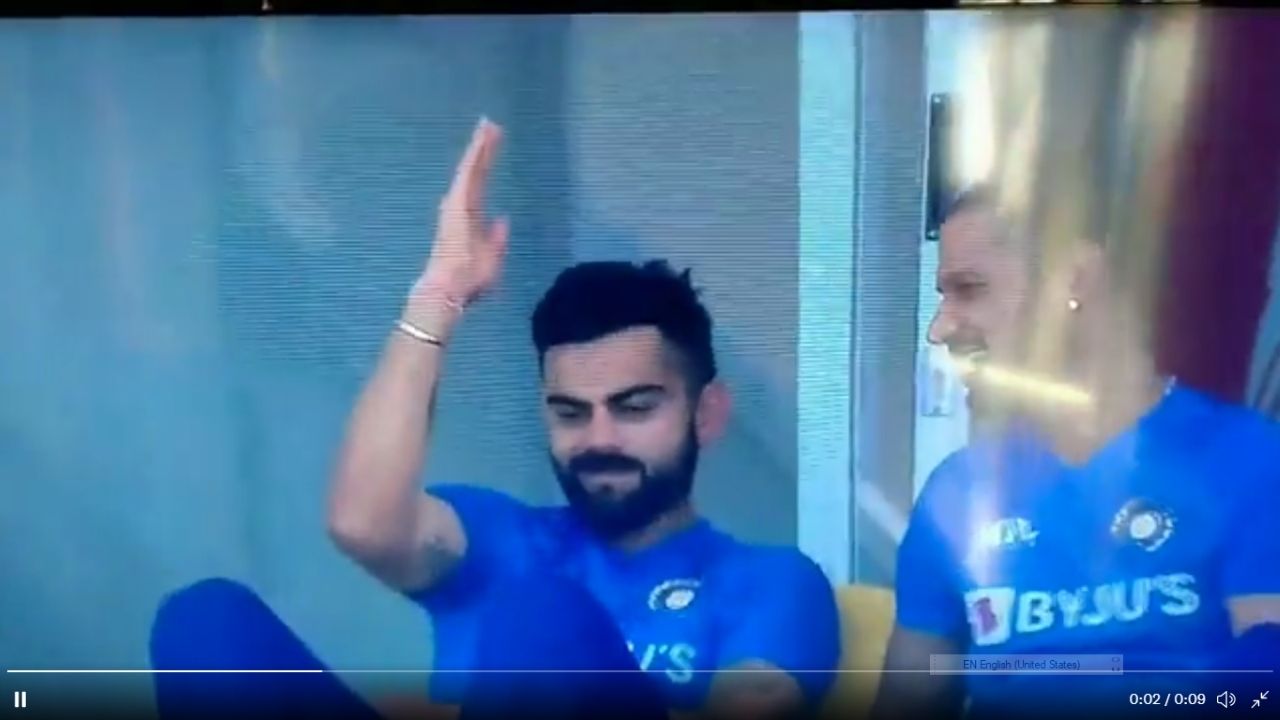 VIDEO: ऋषभ पंत की बल्लेबाजी देख Virat Kohli ने ड्रेसिंग रूम में लगाए ठुमके, साथ बैठे धवन नहीं रोक पा...