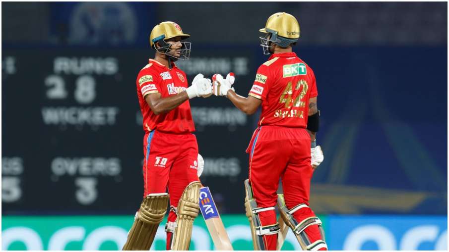 IPL 2022: आंद्रे रसेल ने लगाया ऐसा खतरनाक शॉट, घायल होते-होते बचे गेंदबाज और अंपायर, भौचक्के रह गए फ...