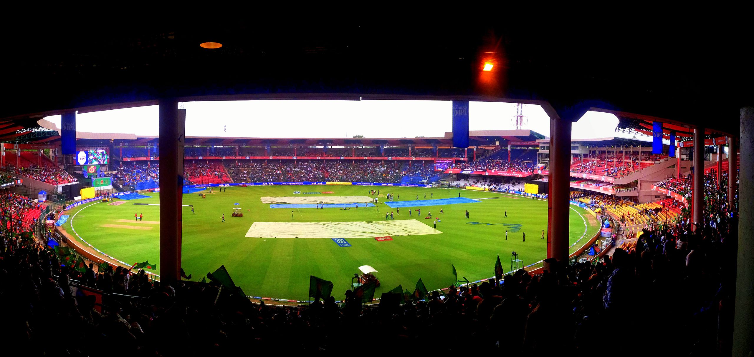 IPL 2022: 25 % से अधिक दर्शक स्टेडियम में बैठकर देख सकेंगे मैच, जानिए किस मैदान पर पहुंचेंगे सबसे ज्...