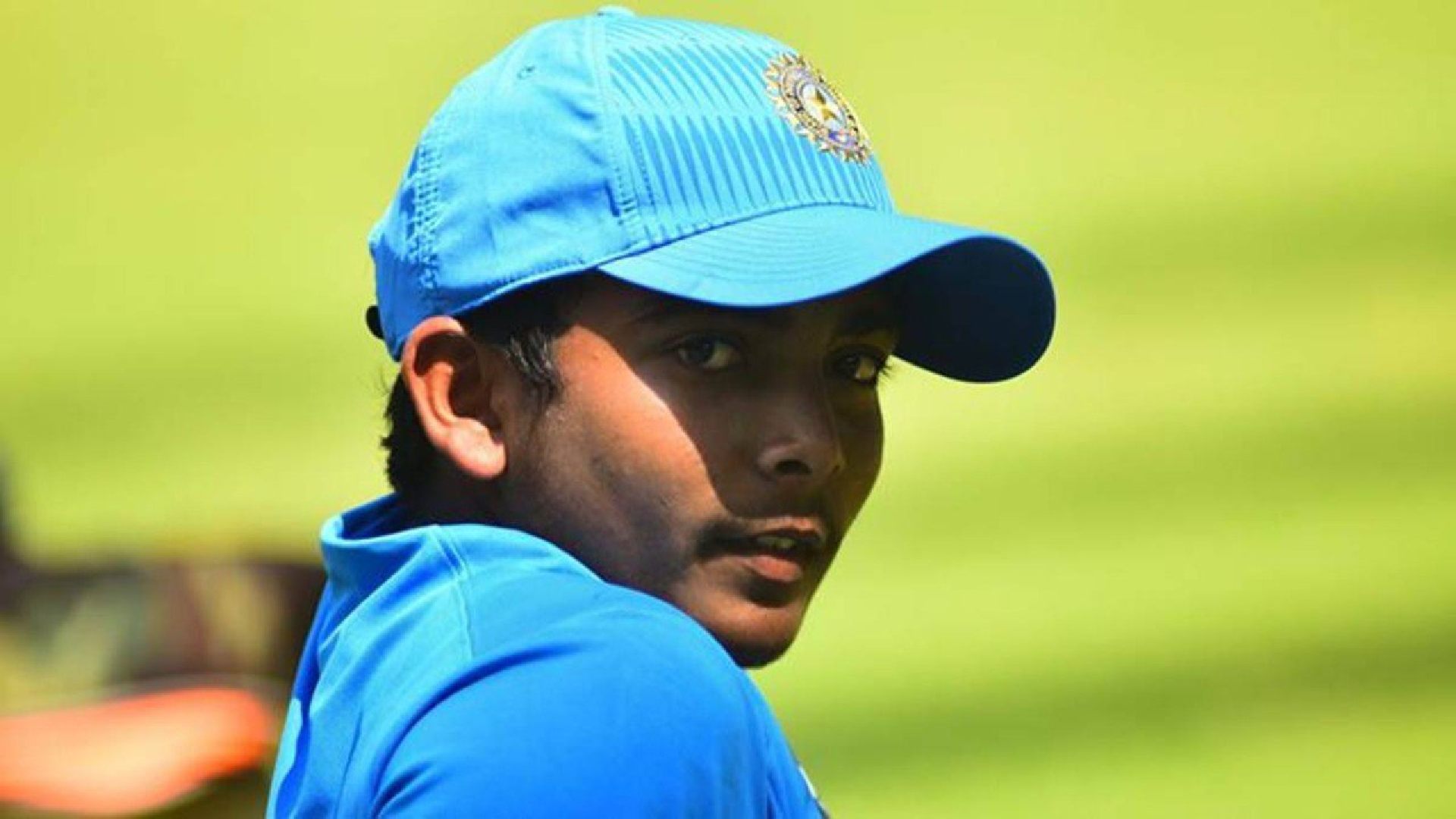 'बच्चे पर थोड़ा कठोर हो रहे हैं' पूर्व कोच ने Prithvi Shaw के सपोर्ट में दिया बयान