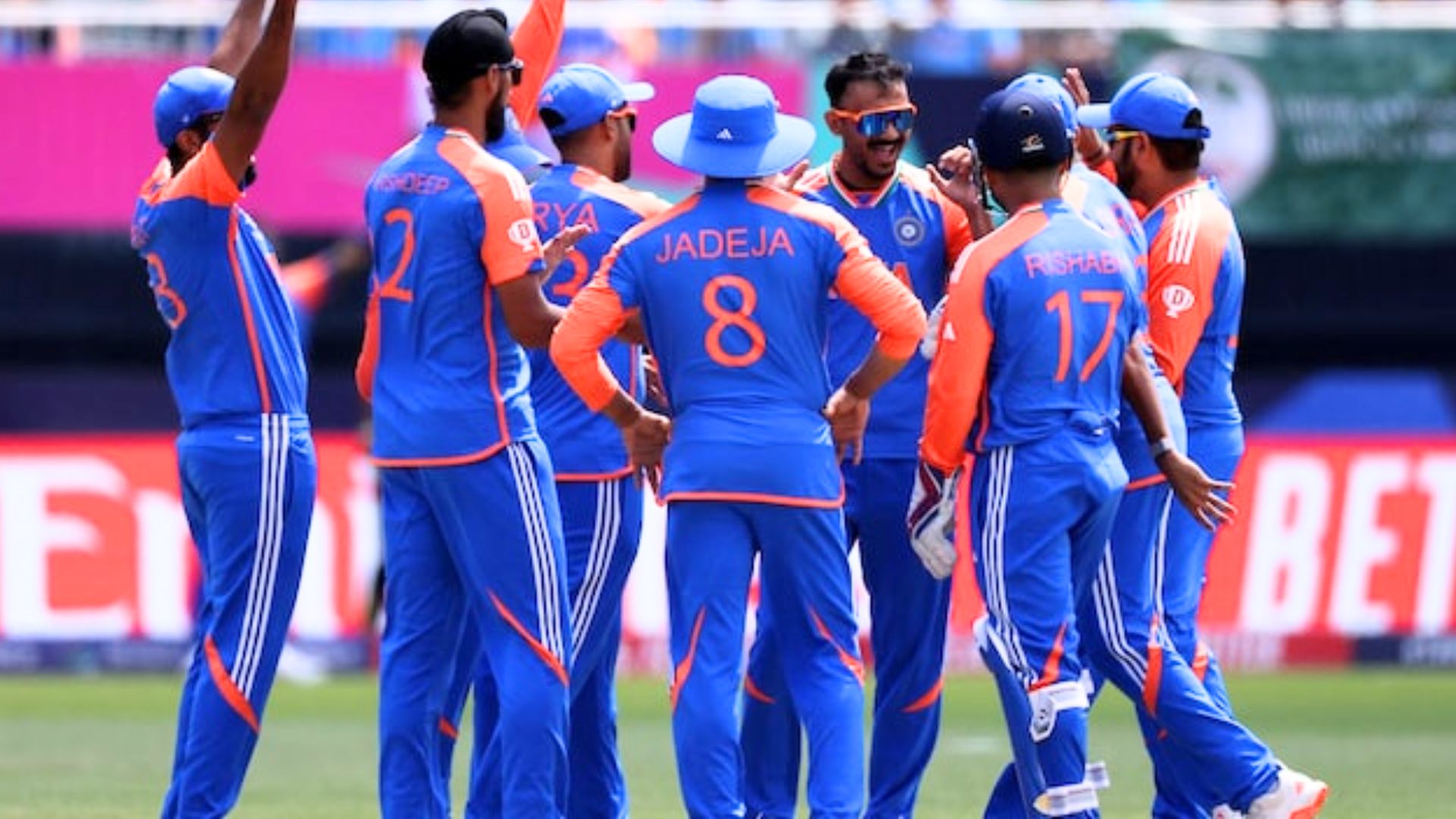 BCCI बढ़ाने वाली है इन 3 खिलाड़ियों की सैलरी, एक को मिलेगा टी20 वर्ल्ड कप और चैंपियंस ट्रॉफी जिताने का...