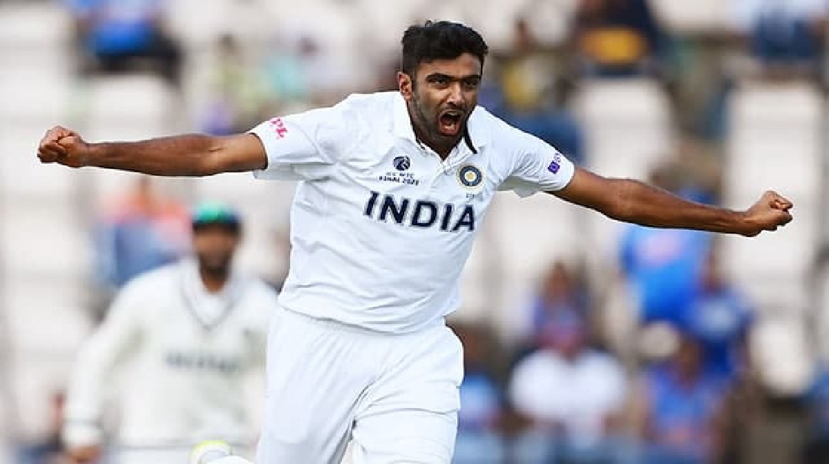 R Ashwin completed 300 wickets on Indian soil