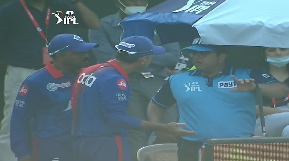 Ricky Ponting fighting with umpire video