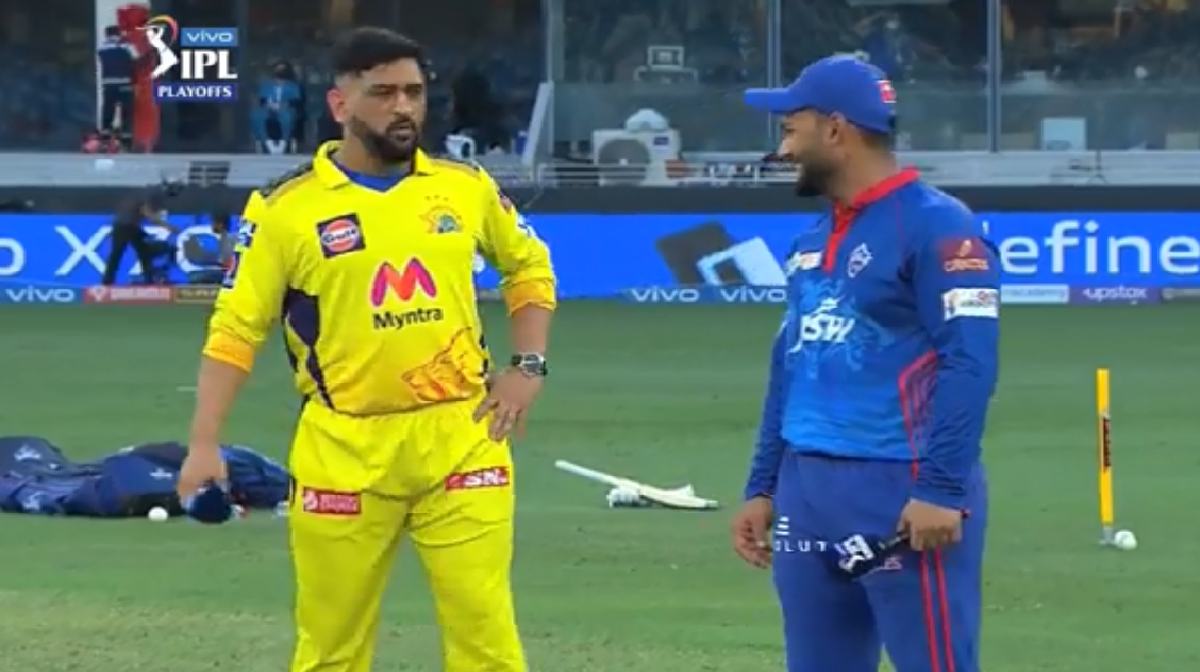 CSK vs DC: क्वालीफायर मैच में चला धोनी का बल्ला, 4 विकेट से जिताकर दिलाई फाइनल में एंट्री, दिल्ली को...