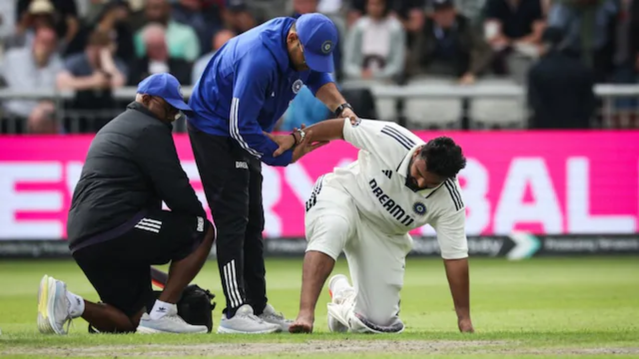 Rishabh Pant Out Of Oval Test Star Who Debuted Under Dhoni Captaincy Will Play Wicketkeeping Role Rishabh Pant Out Of Oval Test Star Who Debuted Under Dhoni Captaincy Will Play Wicketkeeping Role