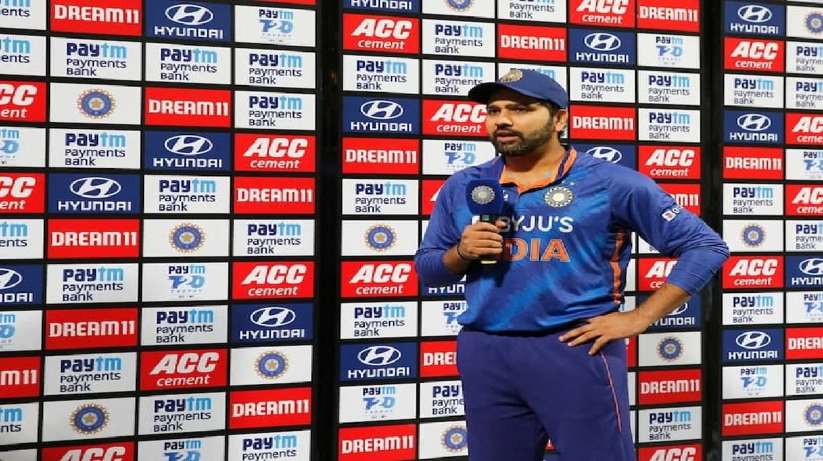 IND vs SL: बड़ा रिकॉर्ड बनाने के बाद जब कमेंटेटर ने पूछा, तो रोहित शर्मा ने अपने जवाब से लूट ली महफि...