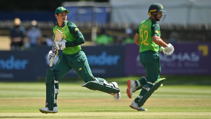 quinton de kock dhoni