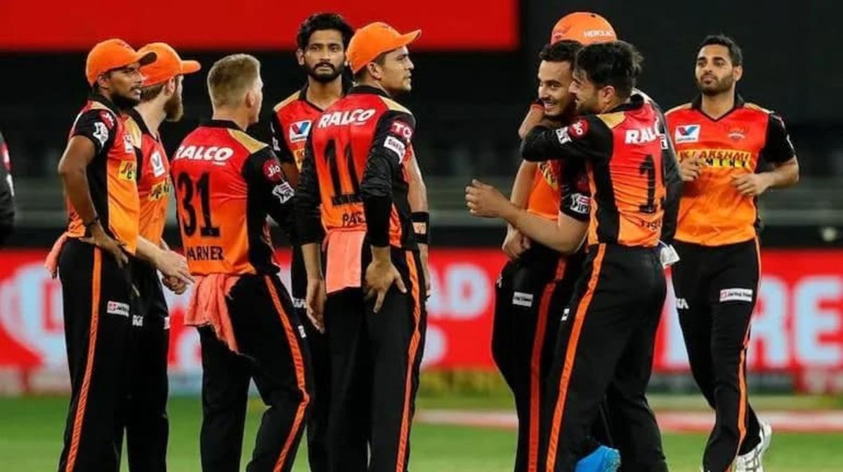 IPL 2021: मिड सीजन में इन 3 खिलाड़ियों पर होगी सनराइजर्स हैदराबाद की नजर, बना सकती है टीम का हिस्सा
