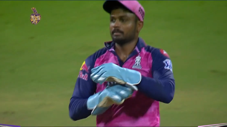 बल्लेबाज को OUT नहीं बल्कि Sanju Samson बेतुके कारण से लिया DRS, VIDEO हुआ वायरल