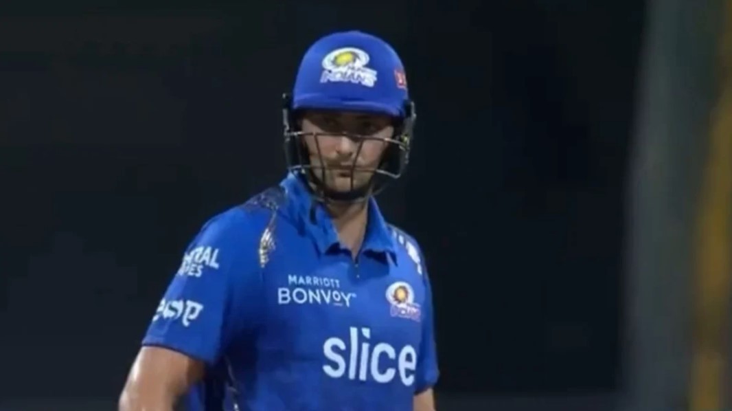 Tim David Hits Spider cam cable in DC vs MI Match-IPL 2022