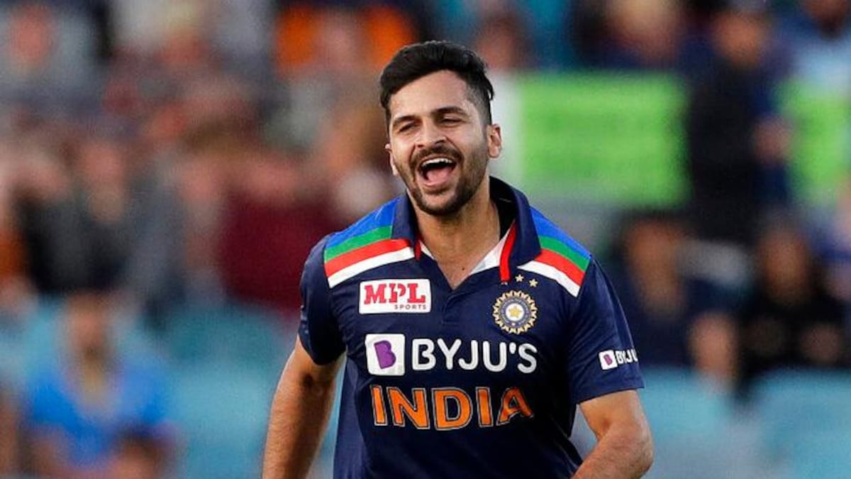 ICC T20 World cup 2021: इस पूर्व क्रिकेटर ने पाकिस्तान के साथ मुकाबलें के लिए Shardul Thakur पर दिखा...