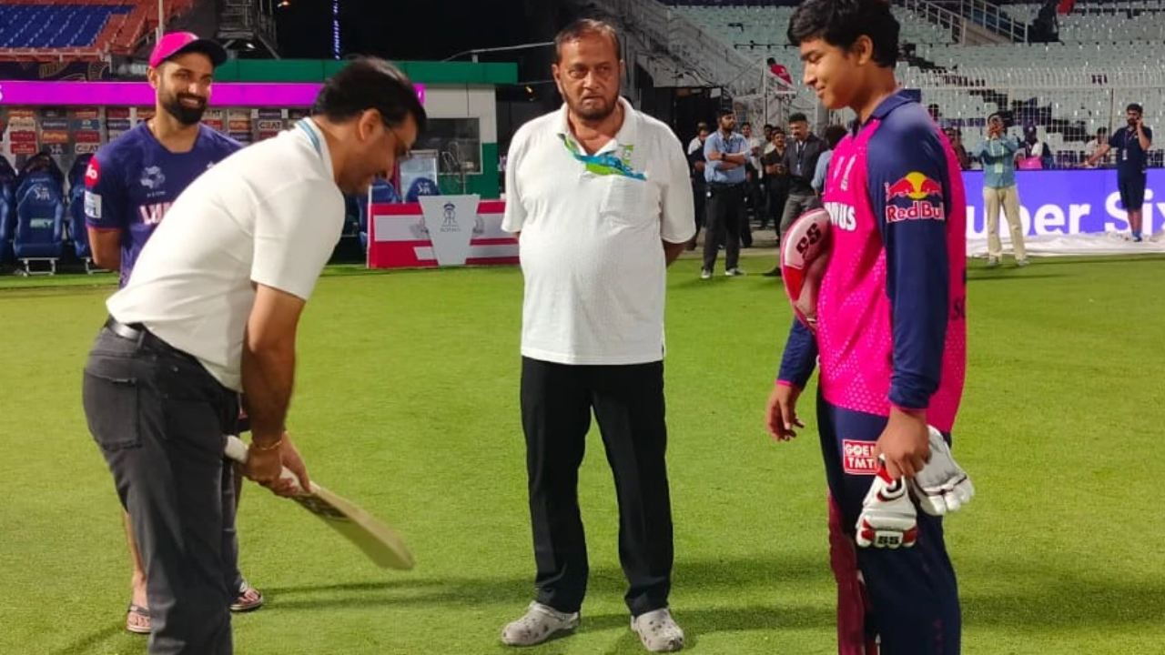 Sourav Ganguly Meet 14 Year Old RR IPL Sensation Vaibhav Suryavanshi Said I Have Seen Your Game There No Need To Change 1 Sourav Ganguly Meet 14 Year Old RR IPL Sensation Vaibhav Suryavanshi Said I Have Seen Your Game There No Need To Change 1