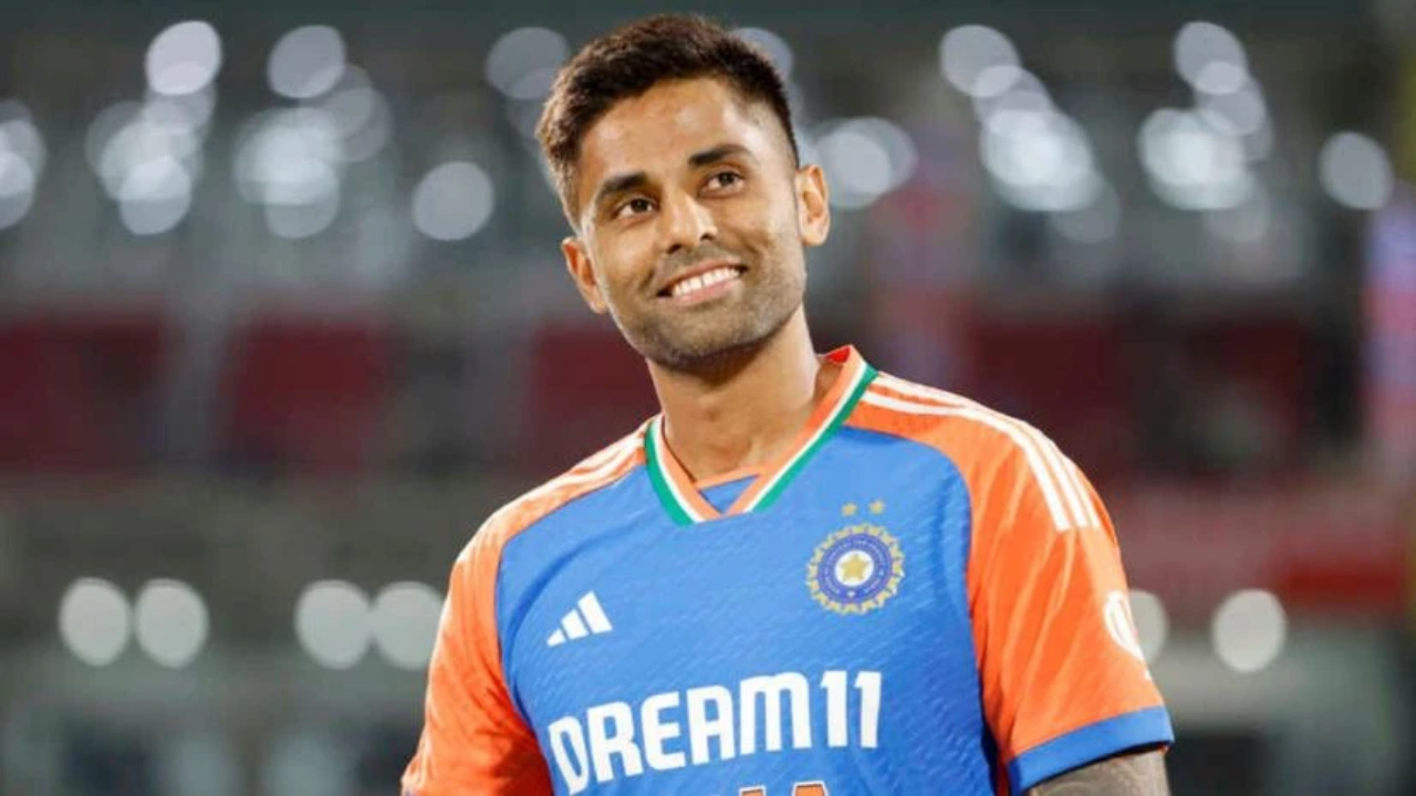 Surya Captain Gill Jitesh Jaiswal Harshit 15 Member Team India Appeared Early In Morning For Asia Cup 2025 