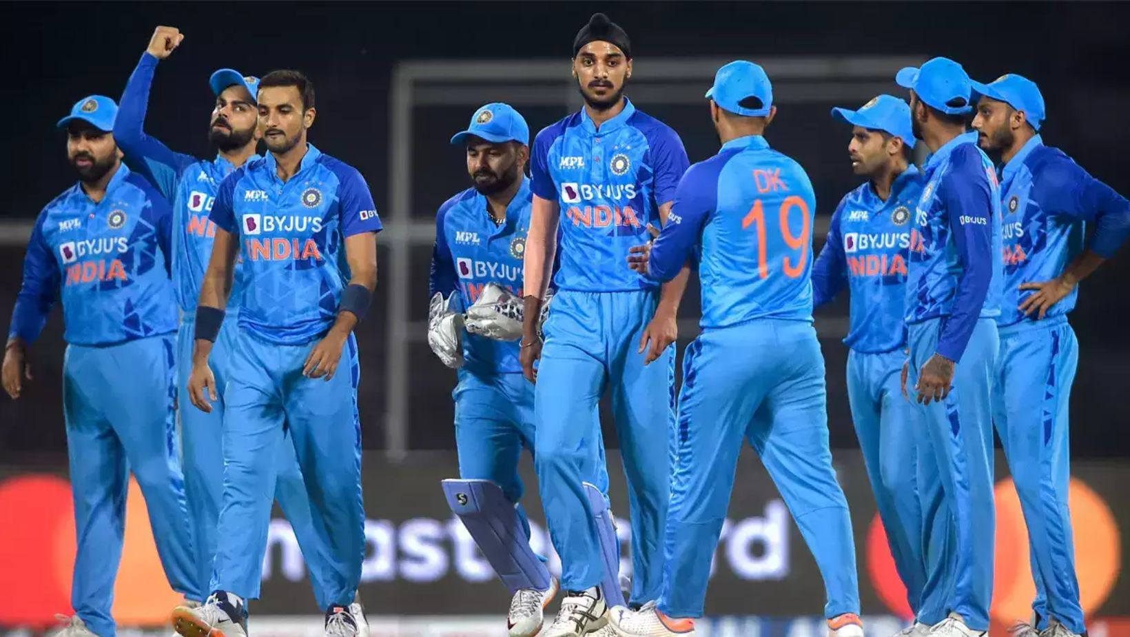 देश के लिए खेलने इंग्लैंड से भारत आएगा ये खिलाड़ी, अचानक वेस्टइंडीज के खिलाफ टी20 टीम में हुई वापसी