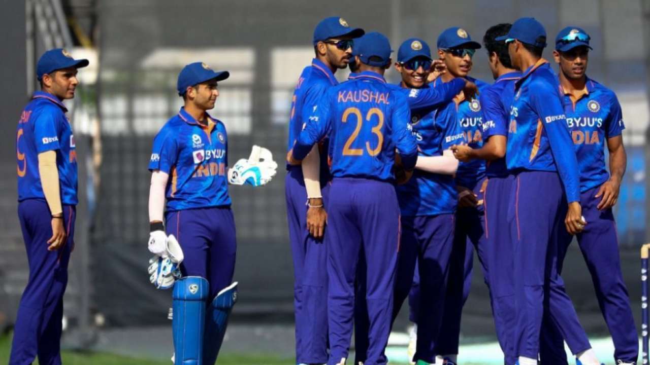 U-19 World Cup: क्वार्टरफाइनल से पहले टीम इंडिया पर फिर हुआ कोरोना का हमला, ऑलराउंडर खिलाड़ी हुआ पॉज...
