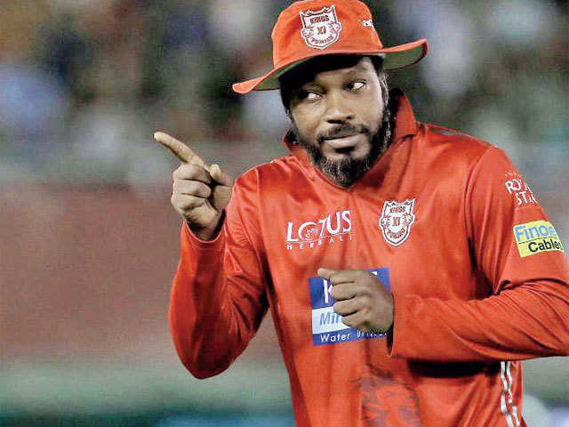 IPL 2021: आईपीएल में खेलने वाले 3 विदेशी खिलाड़ी जो 20 गेंद में शतक ठोकने का रखते हैं दम