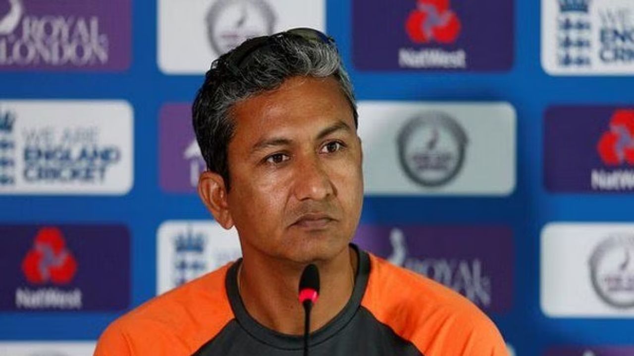 Continuous Poor Performance Of Rishabh Pant Sanjay Bangar Now Gave A Class To The Young Batsman Said He Has No Knowledge Of White Ball Cricket 1 Continuous Poor Performance Of Rishabh Pant Sanjay Bangar Now Gave A Class To The Young Batsman Said He Has No Knowledge Of White Ball Cricket 1