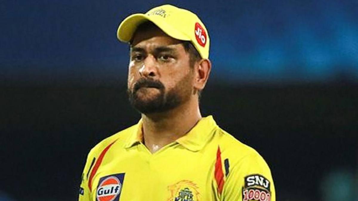 MS DHONI से पंगा लेना IPS अधिकारी को पड़ा भारी, 100 करोड़ के मानहानि केस में कोर्ट ने सुनाया ये फैसला
