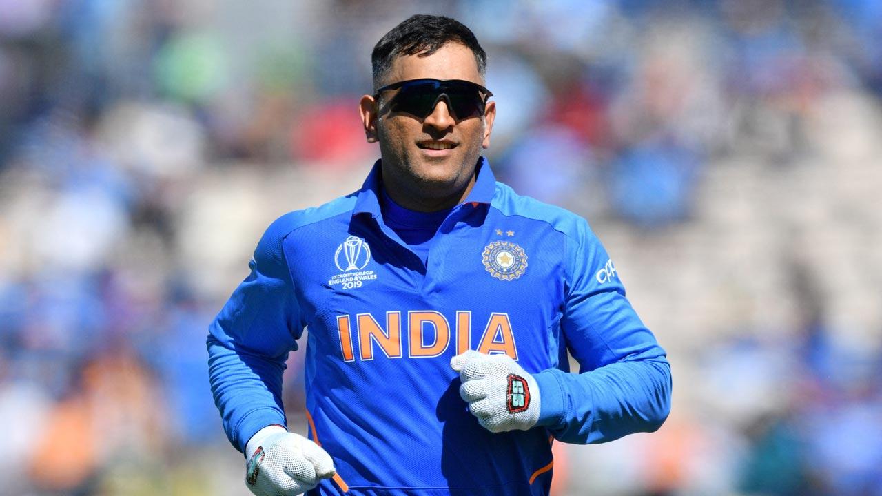 ICC T20 WORLD CUP 2021: पूर्व पाकिस्तानी क्रिकेटर Tanveer Ahmad ने धोनी के मेंटर बनाए जाने पर दिया ब...