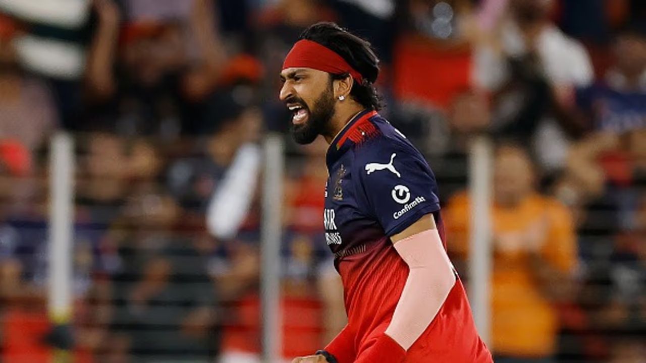 Jitesh Sharma Krunal Pandya Bhuvneshwar Kumar Played Important Role In RCB Winning Trophy If They Had Not Performed In Final Virat Kohli Dream Of Becoming Champion Would Have Been Shattered 1 Jitesh Sharma Krunal Pandya Bhuvneshwar Kumar Played Important Role In RCB Winning Trophy If They Had Not Performed In Final Virat Kohli Dream Of Becoming Champion Would Have Been Shattered 1