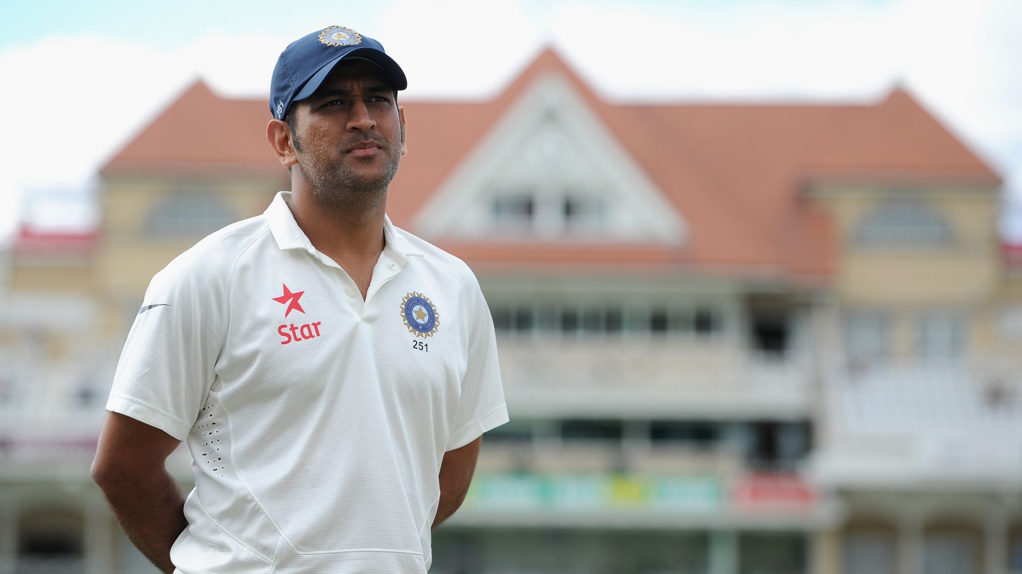 जब MS Dhoni ने अचानक लिया था टेस्ट से संन्यास, सदमे में चले गए थे साथी खिलाड़ी, जानिए क्या हुआ था उस...