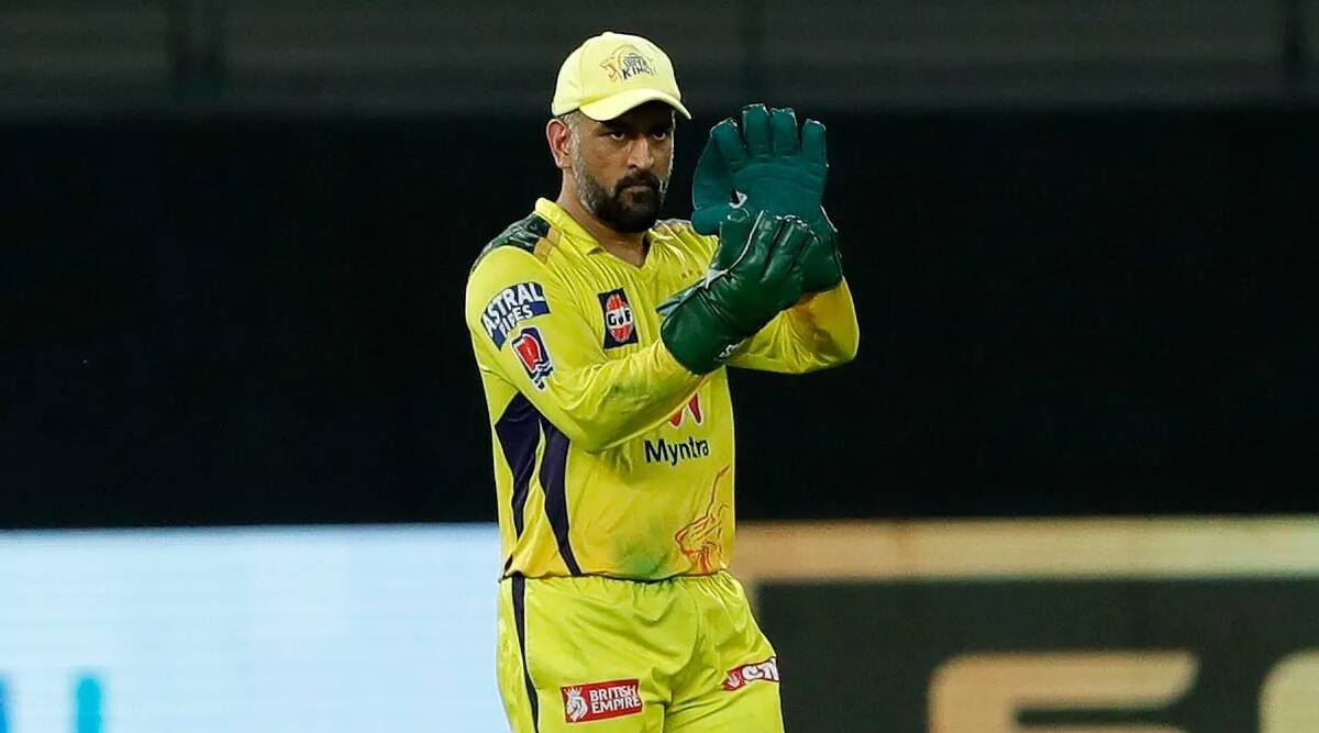 IPL 2022: MS Dhoni के कप्तानी छोड़ने के बाद इमोशनल हुए वॉन, तो जाफर ने बाहुबली का शेयर किया सीन