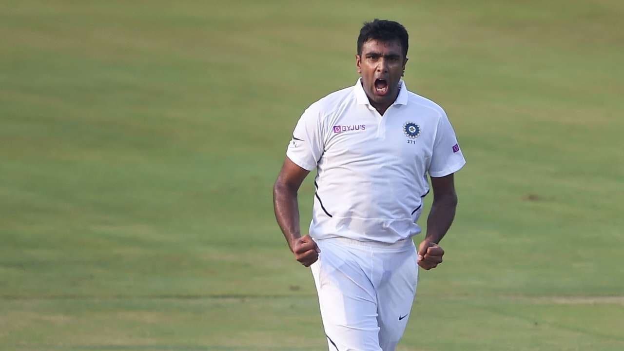 IND vs ENG: आर अश्विन से डरे हुए हैं इंग्लिश बल्लेबाज, पिच से छेड़छाड़ की जताई गई उम्मीद!