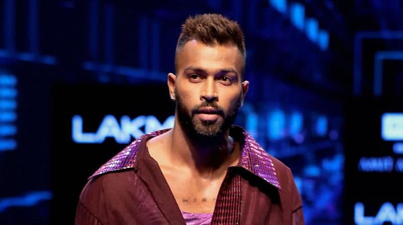 फैन पर भड़क गए Hardik Pandya, अब सोशल मीडिया पर हो रही किरकिरी, देखें VIDEO