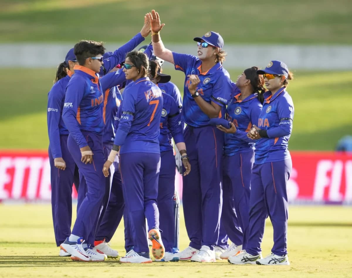 Indian womens team beat Pakistan by 107 Runs in world cup 2022