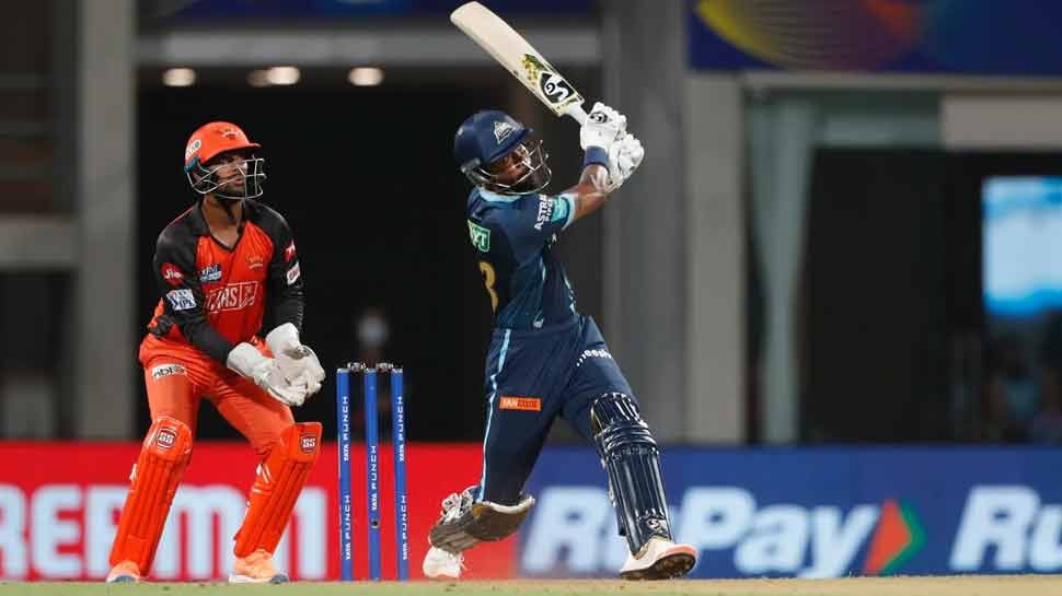 Hardik pandya fan postcard viral if hardik hits 50 i will resign from my job
