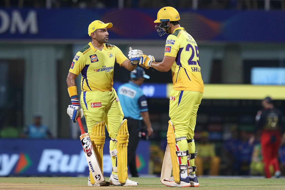 Uthappa and Shivam Dubey came forward in the race for orange-purple cap