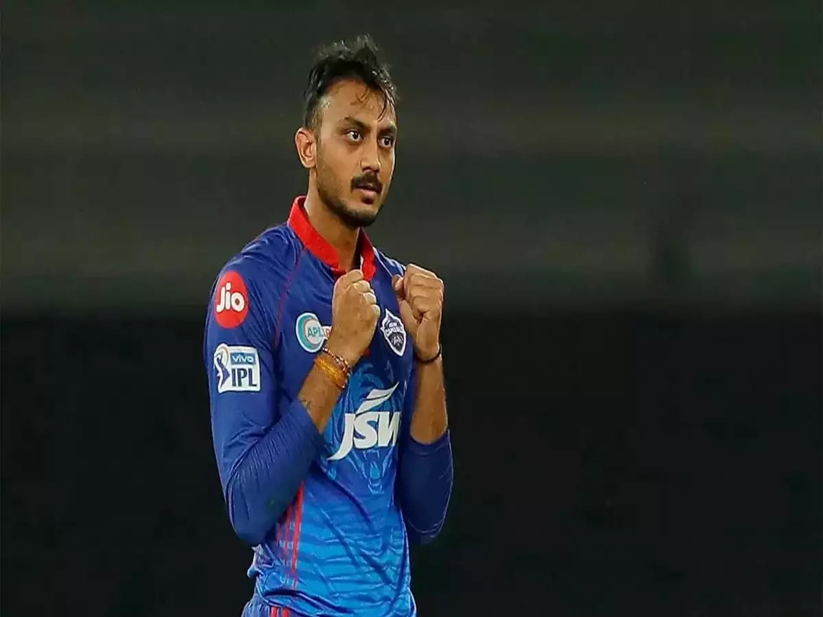 Axar Patel needs to be brave like Kuldeep Yadav to get wickets: Wasim Jaffer