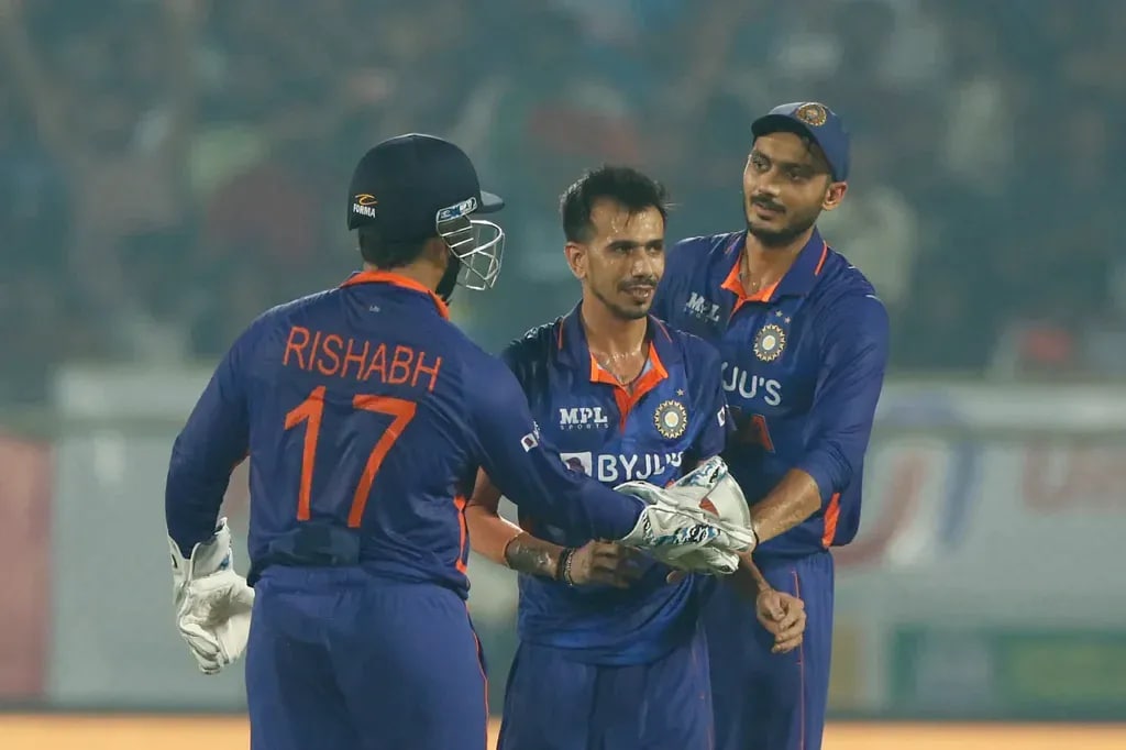 IND vs SA: T20 सीरीज में मिली पहली जीत का कुछ ऐसे दिग्गजों ने मनाया जश्न, चहल की तारीफ में पढ़े कसीदे...