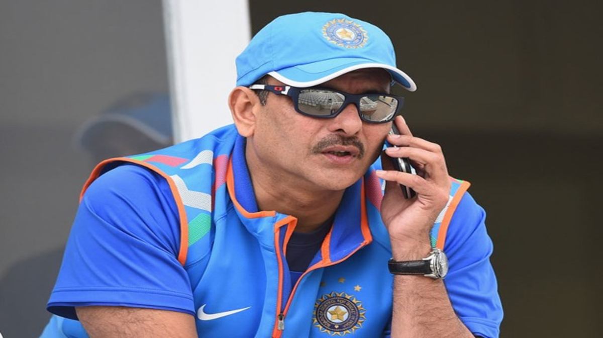 इस एक्ट्रेस के साथ रवि शास्त्री के अफेयर की खबरों ने फैंस को कर दिया था हैरान, फिर कोच ने बताई थी पू...