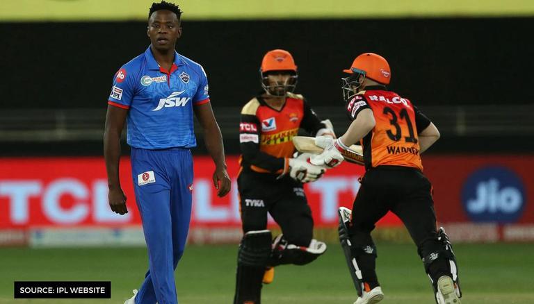 फिर छाया IPL 2021 में कोरोना वायरस का साया, मैच से पहले SRH के खिलाड़ी की रिपोर्ट आई पॉजिटिव