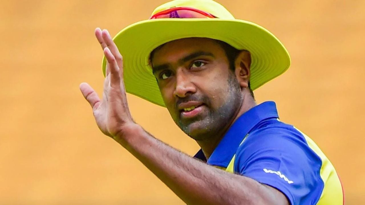 R Ashwin 1 R Ashwin 1