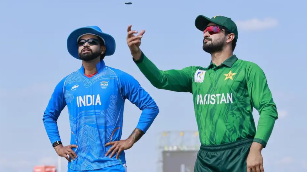 Shreyas Iyer No Handshake Against Pakistan